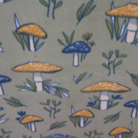 NEW HANDMADE FLEECE BLANKET THAT FEATURES A FIELD OF SAGE GREEN MUSHROOMS - Picture 3 of 6
